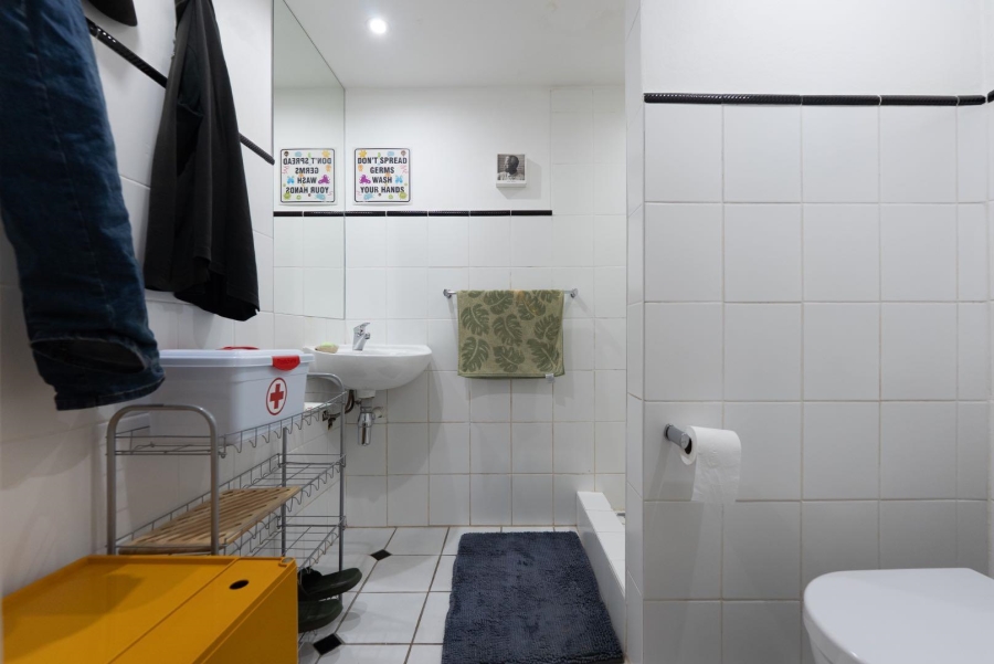 2 Bedroom Property for Sale in Tamboerskloof Western Cape